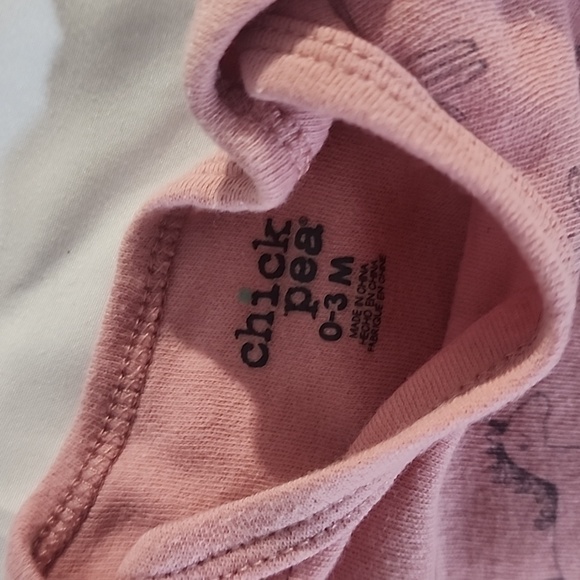 ChickPea 0-3 blush unicorn long sleeve diaper shirt - Picture 3 of 4